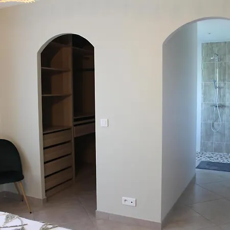 La Naillousaine Couette-café 4*